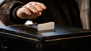 Cerca de 208 mil eleitores inscreveram-se no voto antecipado e foram às urnas no passado domingo