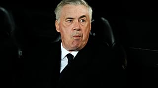 Imagen del entrenador del Real Madrid, Carlo Ancelotti, en el banquillo antes del partido de fútbol de La Liga entre el Valencia y el Real Madrid en el estadio de Mestalla.