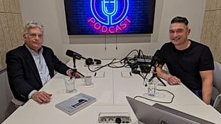 Varga Benedek történész-múzeumigazgató és Ács Gábor műsorvezető