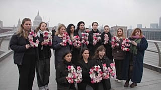 المنظمات الإنسانية البريطانية تدعو إلى وقف إطلاق النار في غزة قبل يوم المرأة العالمي.