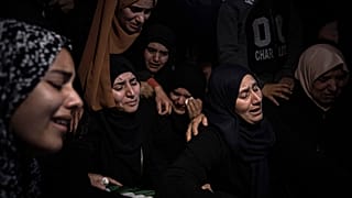 معاناة النساء في غزة بسبب الحرب