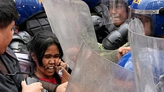 Dia Internacional da Mulher fica marcado por violência em protestos nas Filipinas