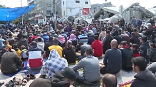 الصلاة على ركام المساجد في غزة
