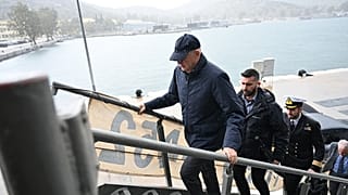 Ο υπουργός Εθνικής Άμυνας, Νίκος Δένδιας στην φρεγάτα «Ύδρα»