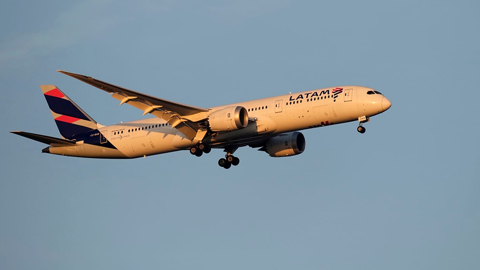 Arşiv: LATAM Havayolları'na ait bir Boeing 787