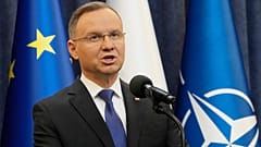 El presidente de Polonia, Andrzej Duda, hace una declaración a los medios en Varsovia, Polonia, el miércoles 10 de enero de 2024.