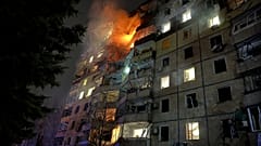 Поврежденное здание в Кривом Роге