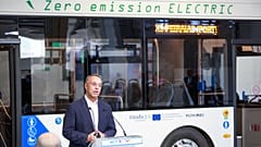 Ο υπουργός Μεταφορών και Συγκοινωνιών Χρήστος Σταϊκούρας παρουσιάζει τα νέα ηλεκτρικά λεωφορεία