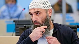 Ο Ζανιάρ Ματαπούρ στο εδώλιο του κατηγορουμένου