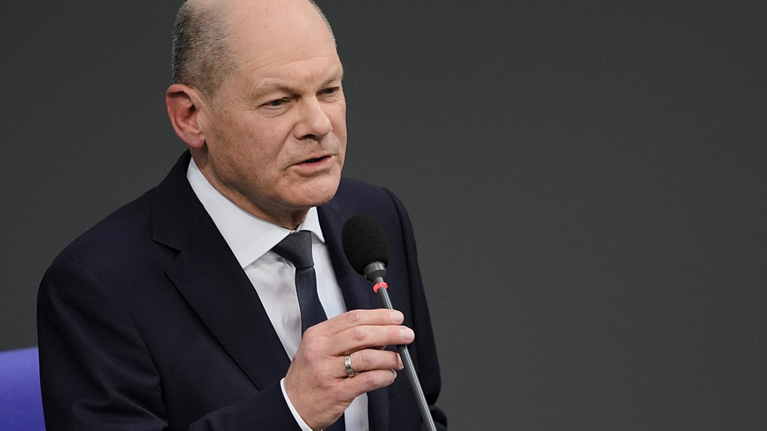 Olaf Scholz reiterou esta posição após ser questionado sobre o tema no parlamento alemão