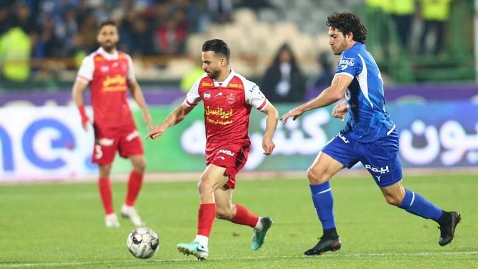 تساوی بدون گل پرسپولیس و استقلال