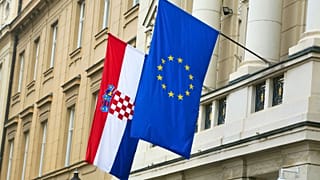Croatia's parliament was dissolved on Thursday to pave the way for a parliamentary election later this year.