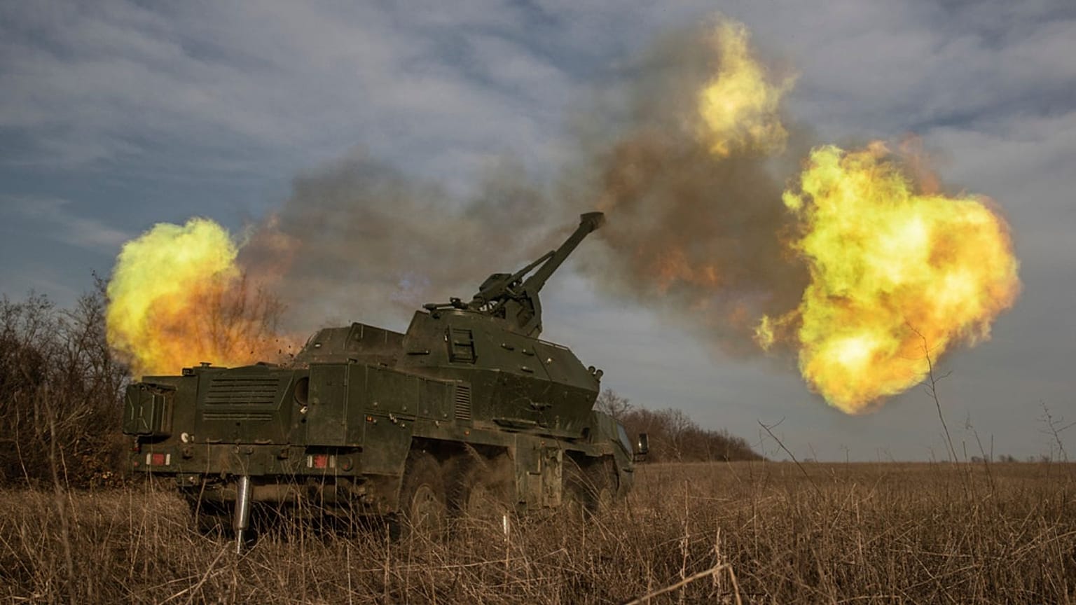 Ukrainian 152 mm self-propelled howitzer Dana