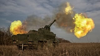 Ukrainian 152 mm self-propelled howitzer Dana
