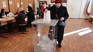 Rusya'da seçmen sandık başına gitti