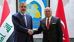 Οι υπουργοί Εξωτερικών Ιράκ και Τουρκίας κατά τη συνάντησή τους στη Βαγδάτη