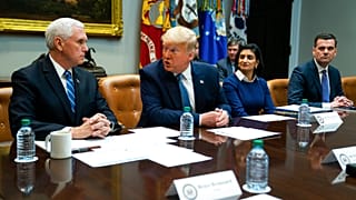 Eski Başkan Yardımcısı Pence, yardımcılığını yaptığı eski Başkan Trump'a destek vermedi