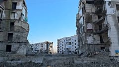 A Sukachi, les enfants doivent apprendre à se reconstruire au milieu des ruines.