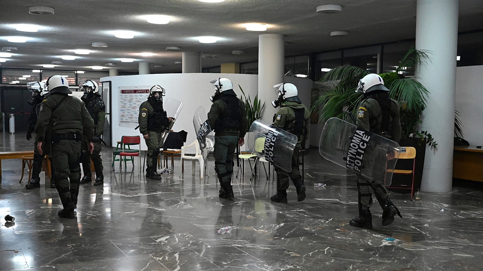 Αστυνομικές δυνάμεις στο ΑΠΘ - φώτο αρχείου