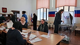 Rusya'da seçim: Muhalifler, 'Putin'e karşı öğle vakti' protestosunda sandık başında buluştu