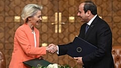 Ursula von der Leyen viajó a Egipto para firmar una asociación de 7.400 millones de euros con el Presidente Abdel Fattah el-Sisi.