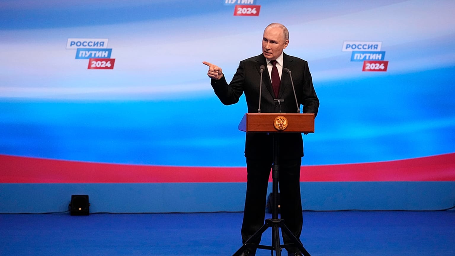 Putin é reeleito para quinta mandato com quase 100% dos distritos contados