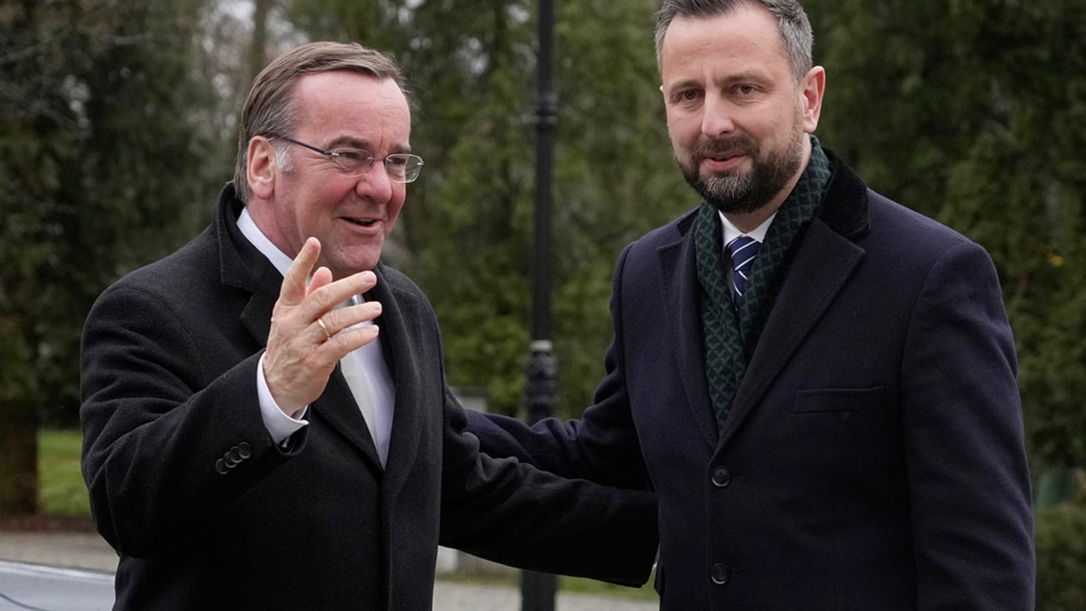 Boris Pistorius és Wladyslaw Kosiniak-Kamysz hétfőn a Varsó melletti Helenówban találkozott