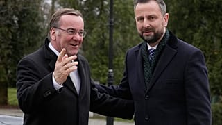 Boris Pistorius és Wladyslaw Kosiniak-Kamysz hétfőn a Varsó melletti Helenówban találkozott