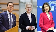 Από αριστερά προς τα δεξιά: Sandro Gozi, Marie-Agnes Strack-Zimmermann και Valérie Hayer.