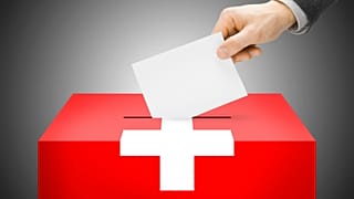 عکس تزئینی از همه‌پرسی در سوئیس