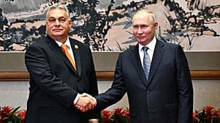 Премьер-министр Венгрии Виктор Орбан поддерживает тёплые отношения с президентом России Владимиром Путиным, несмотря на ряд санкций, введённых западными союзниками.