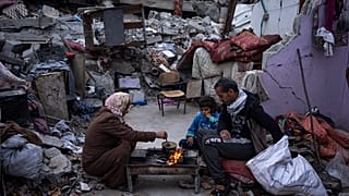 عائلة نازحة في رفح