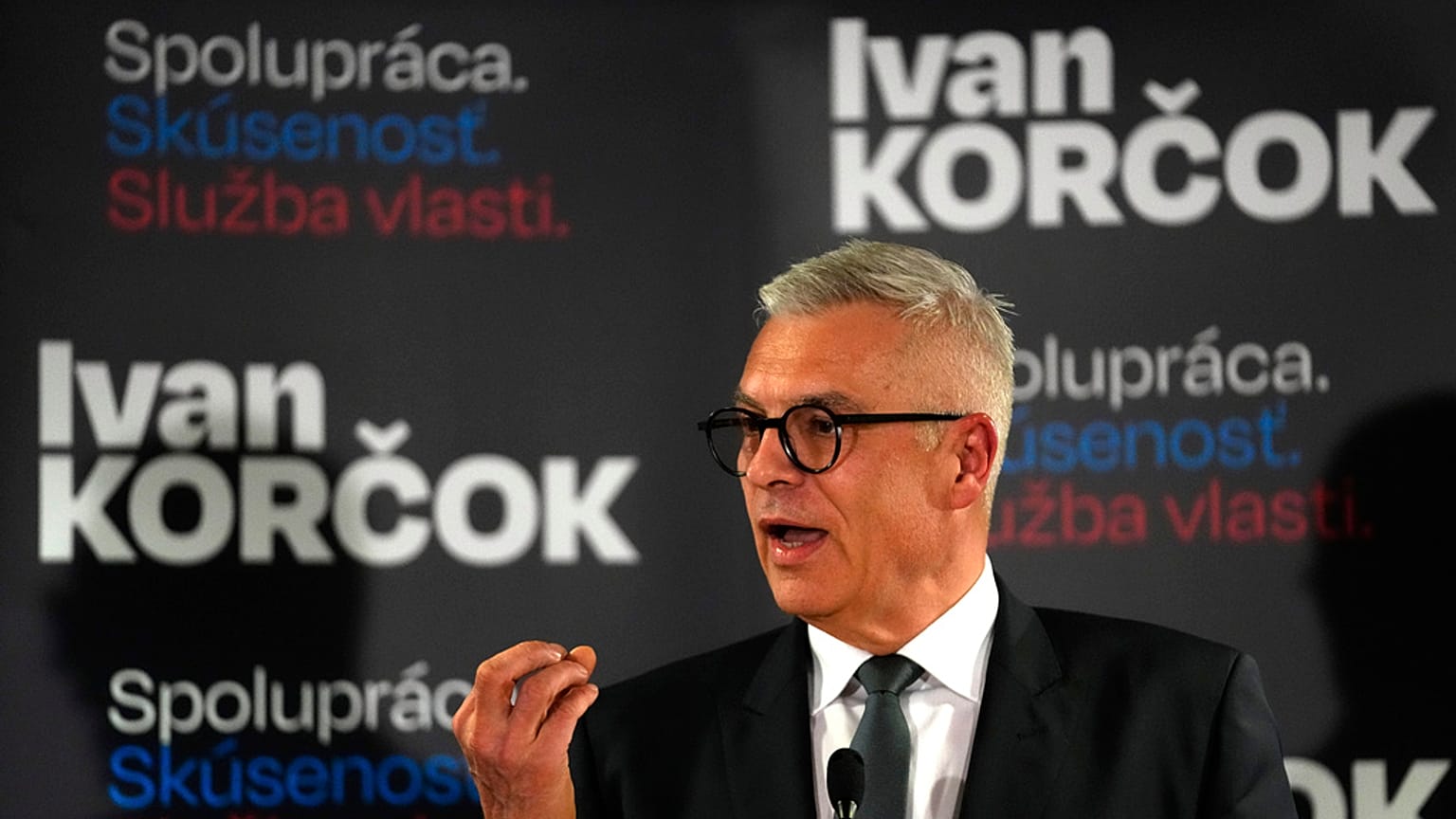 Der frühere Außenminister Ivan Korčok hat die erste Runde der Präsidentschaftswahlen in der Slowakei gewonnen.