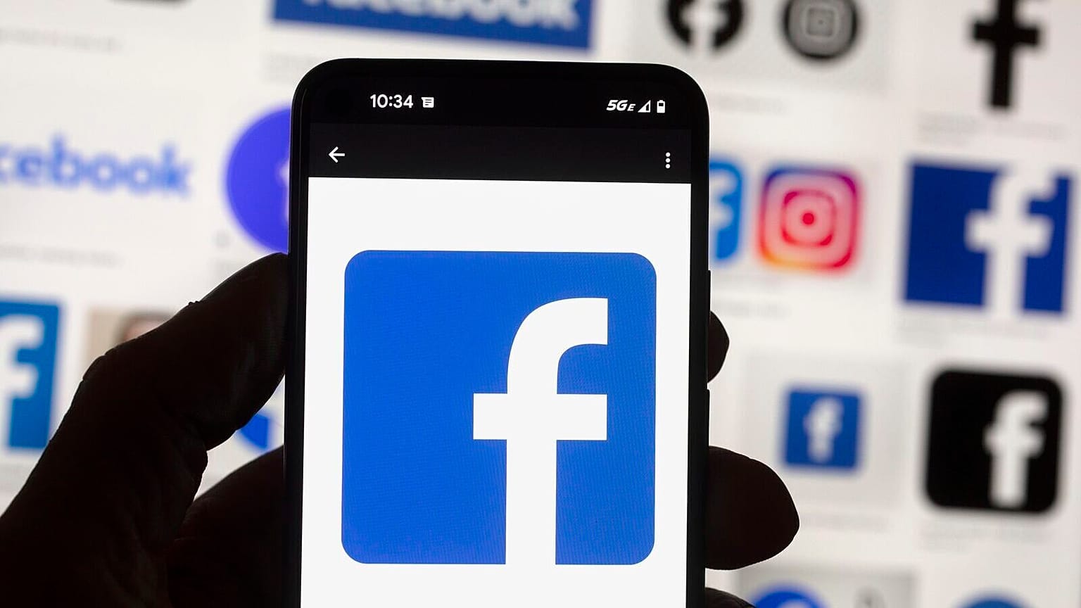 Facebook wird eine der großen Plattformen sein, die von der Europäischen Kommission unter die Lupe genommen werden.