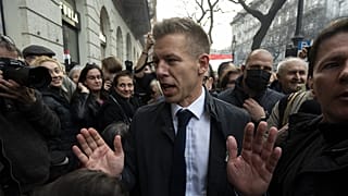 Magyar Péter a március 15-i zászlóbontásán