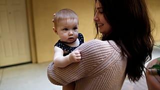 El número de tratamientos in vitro de mujeres que deciden tener hijos solas en España se ha duplicado desde 2016