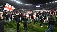 Φίλαθλοι της Γεωργίας πανηγυρίζουν την πρόκριση στο Euro 2024