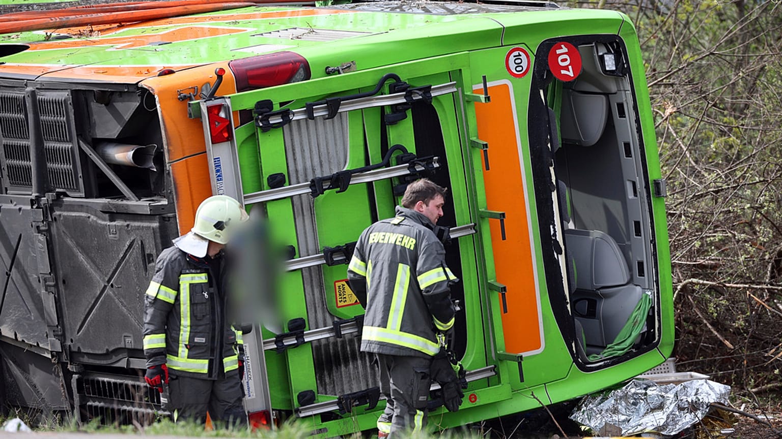 Unfall mit einem Flixbus bei Leipzig.