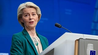 Η πρόεδρος της Ευρωπαϊκής Επιτροπής Ursula von der Leyen μιλάει σε συνέντευξη Τύπου μετά το πέρας της Συνόδου Κορυφής της ΕΕ στις Βρυξέλλες, Παρασκευή 22 Μαρτίου 2024.