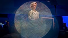 La presidenta de la Comisión Europea, Ursula von der Leyen, se dirige al Congreso del PPE en Bucarest, Rumania, el jueves 7 de marzo de 2024.