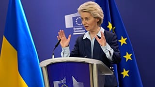 La Presidente della Commissione europea Ursula von der Leyen si rivolge a una conferenza stampa al termine di un vertice dell'UE a Bruxelles, venerdì 22 marzo 2024.