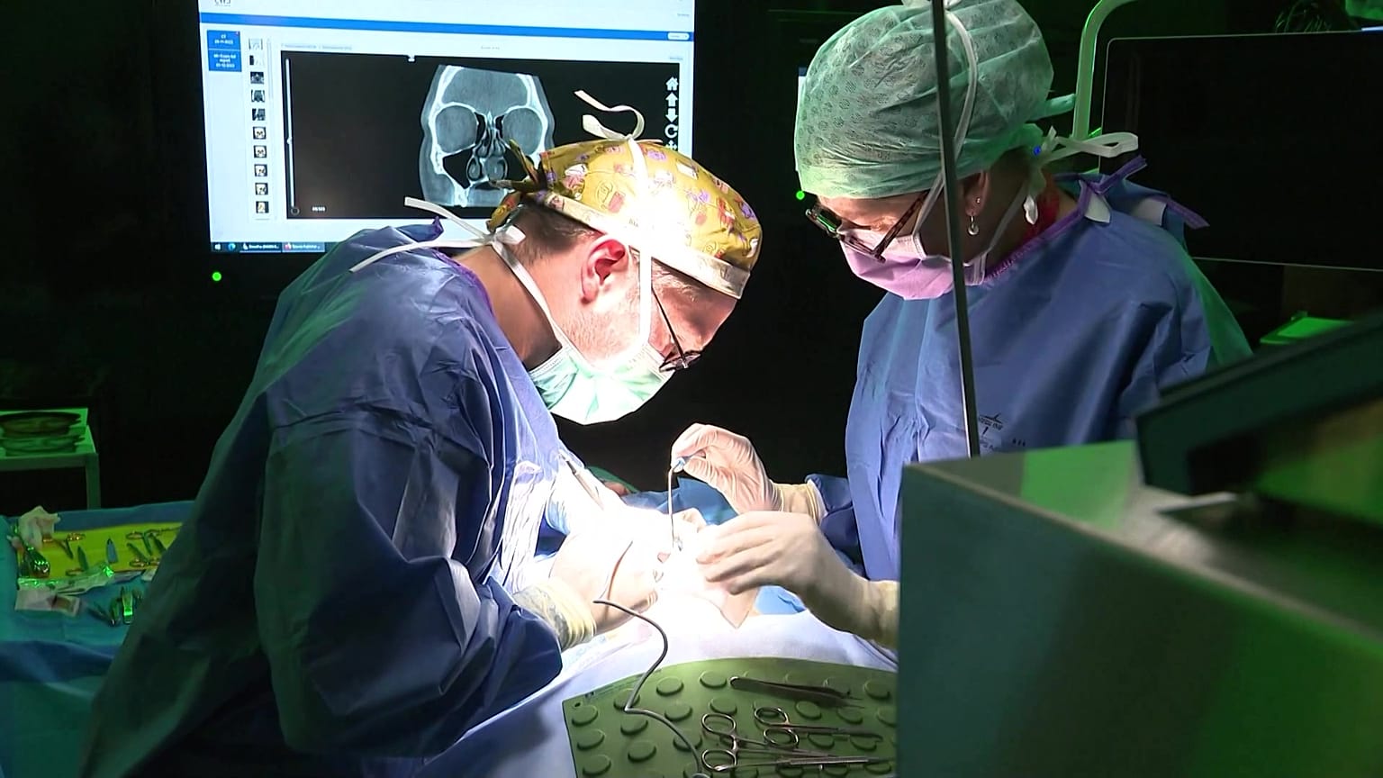 More people in Belgium are arriving at clinics with serious lesions in their noses amid rising cocaine consumption, doctors say.