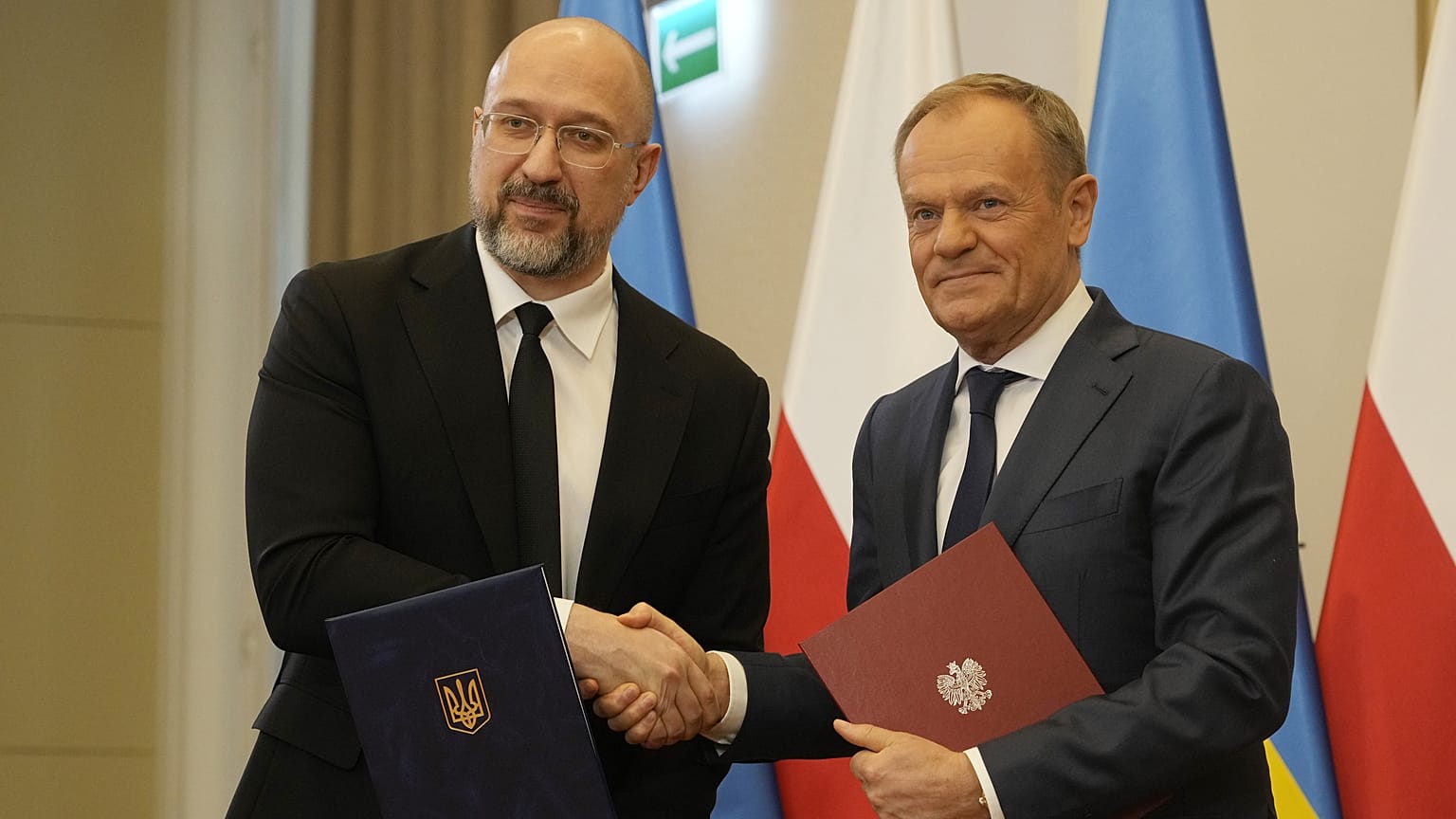 Denisz Smihal ukrán és Donald Tusk lengyel miniszterelnök