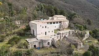 Auf dem Berg Monte Subasio liegt das San Benedetto.
