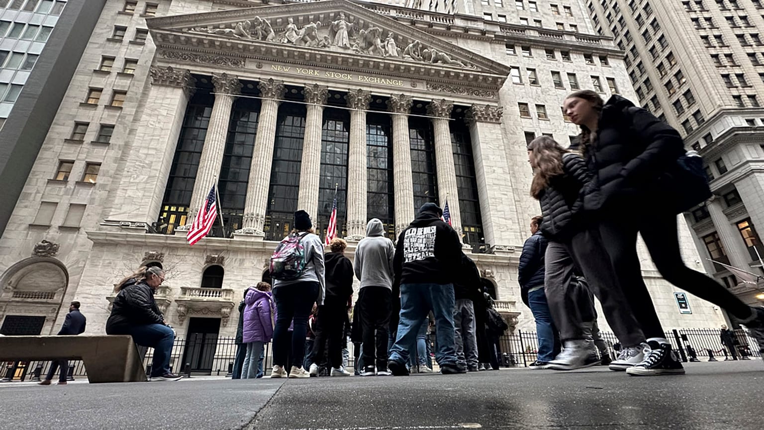 The European stock markets saw a decline for the week due to the spiking bond yields