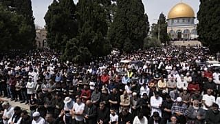 مصلون في المسجد الأقصى