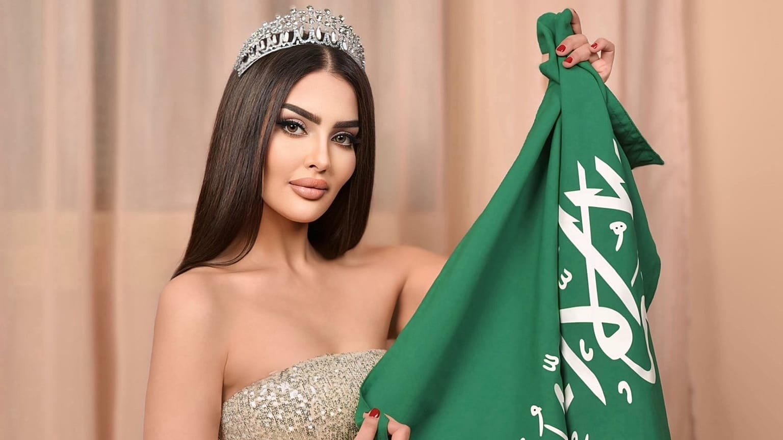 رومي القحطاني - صورة مأخوذة من حساب ملكة جمال السعودية رومي القحطاني على منصة أكس خلال إعلانها المشاركة في مسابقة جمال الكون. 2024/03/26