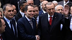 Cumhurbaşkanı Recep Tayyip Erdoğan (Sağda) ittifak görüşmeleri için Yeniden Refah Partisi Genel Başkanı Fatih Erbakan ile birlikte, 28 Mart 2023