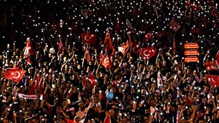ABB Başkanı Mansur Yavaş destekçilerine teşekkür konuşması yaptı