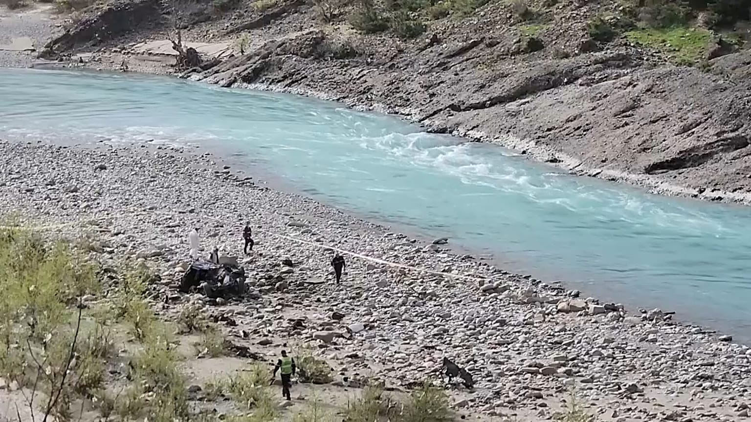 حادث حافلة على نهر فيوسا في ألبانيا. 2024/04/02